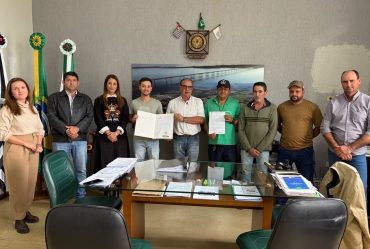 Prefeitura de Fartura chega a 193 lotes regularizados com entrega no bairro Coliseu