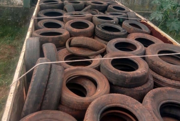 Equipe de Endemias realiza retirada  de pneus velhos em Sarutaiá