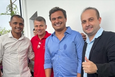 Maurício Neves garante dois veículos para a saúde de Cel Macedo