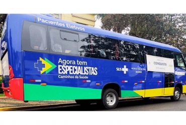 Articulação do prefeito Roberto Araujo garante novo ônibus com acessibilidade para transporte de pacientes do SUS em Avaré