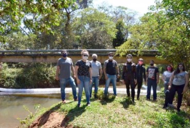 Faculdade Eduvale instala ecobarreiras e estações de coleta em Itaí