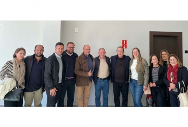 Taguaí garante recursos durante encontro com deputado Motta