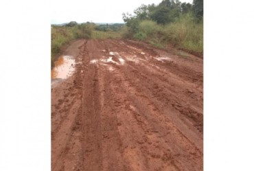 Morador reclama de situação precária de estrada rural em Fartura