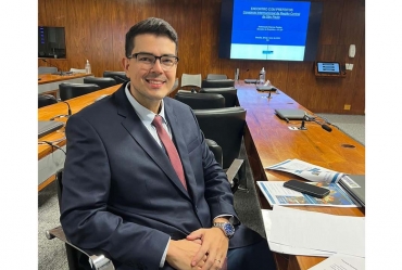 Oséias Rosa Júnior assume a prefeitura de Paranapanema