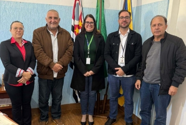 Educação de Sarutaiá recebe representantes da Diretoria de Ensino para importante reunião