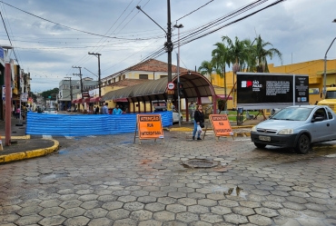 Trecho da Rua Santa Catarina é interditado para início das obras contra enchentes 
