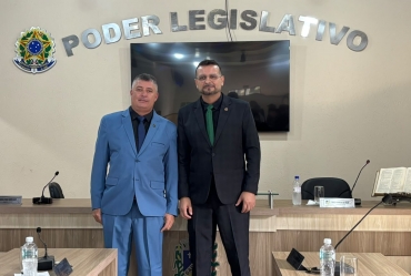 Rodrigo Fuloni toma posse como prefeito interino de Sarutaiá