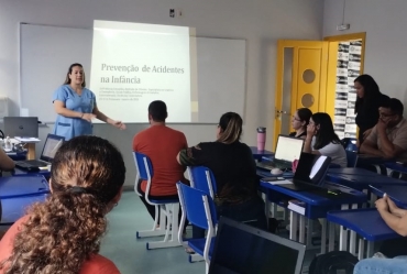 Coordenadoria de Saúde realiza treinamento de primeiros socorros para funcionários do Colégio Pequeno Einstein