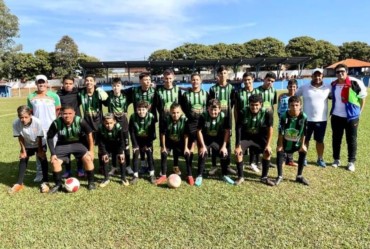 Garotos do Sub-13 da escolinha de futebol de Timburi ficam em 2º lugar na Copa Regional 