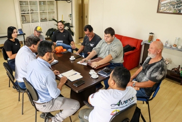 Reunião discute parceria para fomento de eventos no aeroporto de Avaré