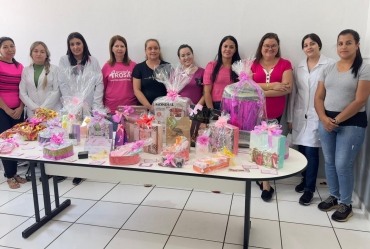 Saúde premia mulheres que participaram do Outubro Rosa