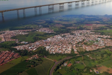 Fartura comemora aniversário com Banda da PMESP, bolo de 132 Kg e inaugurações