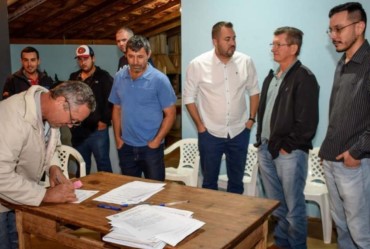 Melhor Caminho: Filé se reúne com moradores da Guaiuvira  e Bortotti para acertar últimos detalhes para início das obras