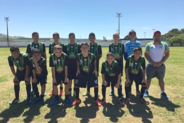 Garotos da escolinha de futebol de Timburi conseguem vitórias em amistoso na cidade de Taguaí