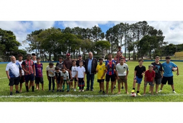 Férias esportivas têm início em Sarutaiá com atividades