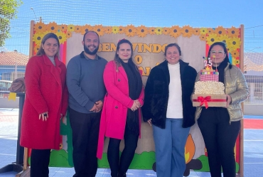 Escola Arlindo Bérgamo celebra 25 anos com festa junina e homenagens