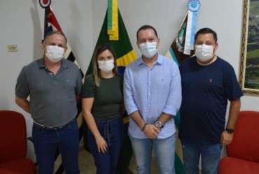 Deputado federal Vinícius Carvalho visita Taguaí