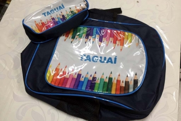 Prefeitura de Taguaí entrega mochilas e estojos escolares aos alunos da rede municipal