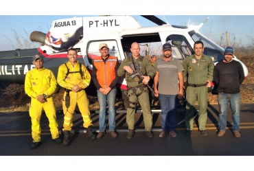 Tragédia ambiental: helicóptero águia e brigadistas lutam contra chamas em Timburi 