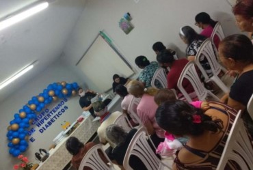 Equipe de Saúde promove palestra para hipertensos e diabéticos em Tejupá