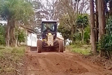 Prefeitura de Timburi intensifica recuperação das estradas rurais do município