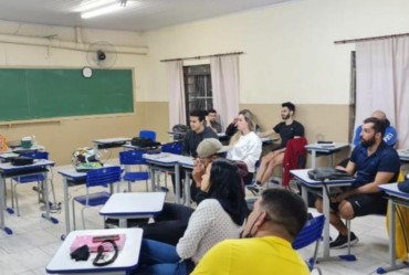 Projetos de inclusão do município são apresentados a estudantes de Educação Física