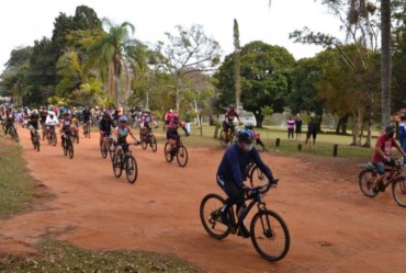 Pedalada Ecológica reúne mais de 130 ciclistas no Horto