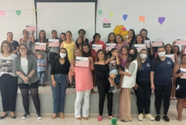 Participantes de curso sobre empreendedorismo feminino recebem diploma em Avaré