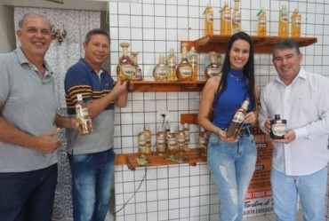 Douglas inaugura loja de artesanato “Feito à Mão” em Itaporanga 