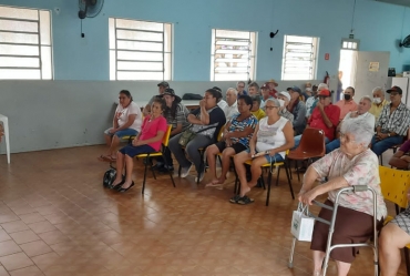 CRAS de Taguaí retoma reuniões com idosos assistidos pelo órgão