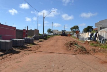 Último trecho de terra da Rua Mato Grosso ganha pavimentação