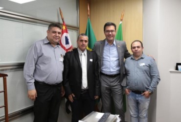 Vereador Clodoaldo Garcia visita deputado Alex de Madureira 