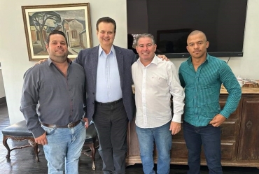 Prefeito Douglas Benini participa de reunião com Gilberto Kassab