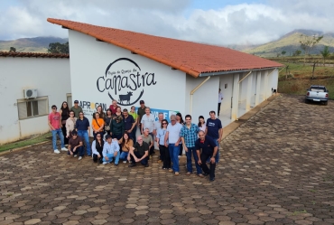 Missão do Sebrae-SP leva produtores de leite de Taguaí para imersão técnica na região da Canastra, em Minas Gerais 
