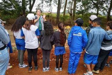 Alunos do 5º Ano visitam Coopera Fartura e Aterro em ação de conscientização ambiental