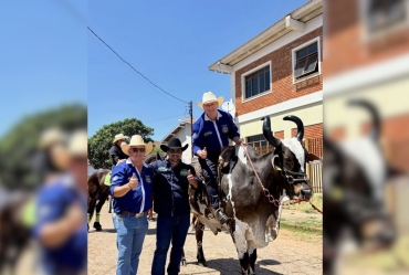 Prefeito Roberto Araujo destaca sucesso da cavalgada de Avaré