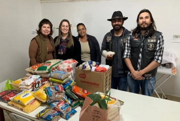 Fundo Social  de Fartura recebe doações do Moto Clube Irmãos Perdidos  