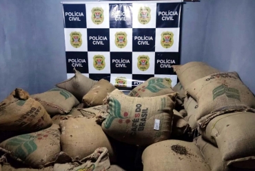 Polícia Civil recupera carga de 3,5 toneladas de café furtada e avaliada em R$ 51 mil