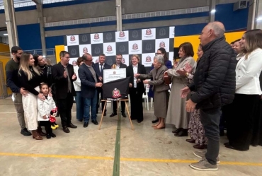 Fartura inaugura Escola Estadual Professor Hézion Corrêa Custódio