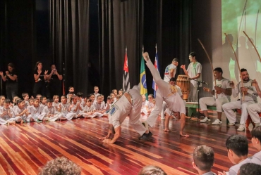 Alegria e emoção marcam a graduação das crianças da Casa da Criança de Taquarituba