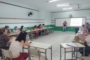 Reunião aborda melhorias na  alimentação das escolas e creches