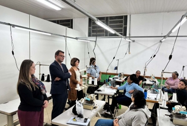 Curso de Costureiro e Reforma de Roupas tem início no Fundo Social de Fartura