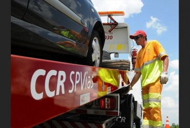 CCR SPVias orienta motoristas sobre o uso correto do acostamento