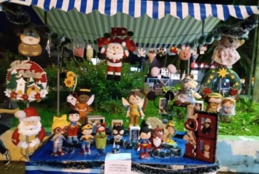 Feira de Artesanato Especial de Natal acontece na Praça 9 de Julho em Fartura