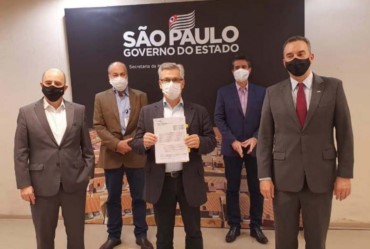 Prefeitura assina convênio com a CDHU para construções de 50 moradias em Sarutaiá