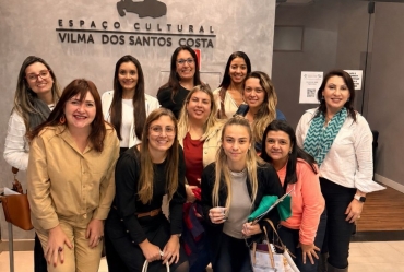 Assistentes sociais de Avaré participam de semanário em Bauru