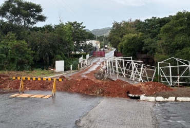 Ponte provisória começa a funcionar e travessia principal é interditada para reforma em Fartura