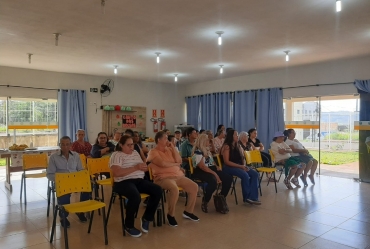 Grupo Girassol e Amora realizam dinâmicas em Taguaí