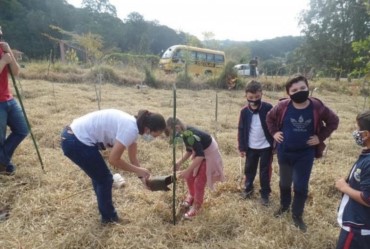 Estudantes municipais de Avaré conhecem a Nascente Modelo