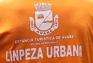 Erro de grafia em uniforme da Prefeitura de Avaré viraliza nas redes sociais